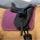Czaprak ujeżdżeniowy LeMieux '' Suede Dressage Square'' wiosna/lato 2026 Mallow
